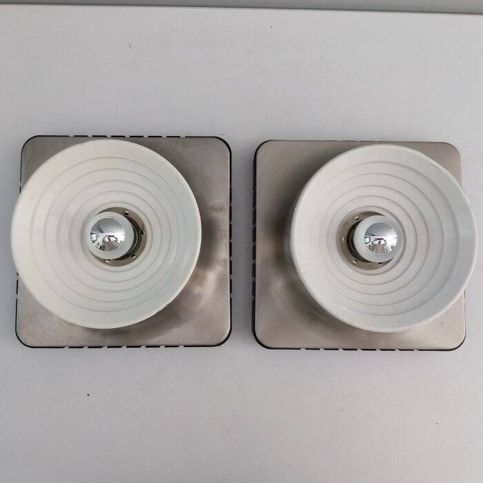 Pair of Italian wall lights from the 70s
