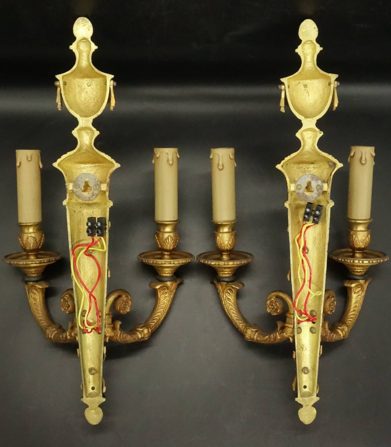 Pair of large wall sconces in quiver style Empire - bronze / green patina