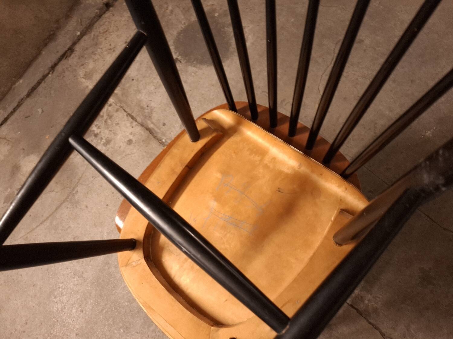 2 chaises Scandinaves , Sven Éric Fryklund