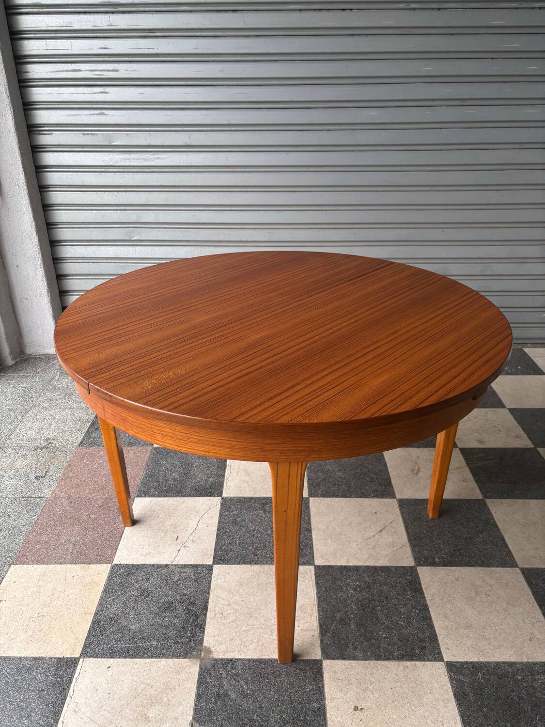 Table ronde vintage