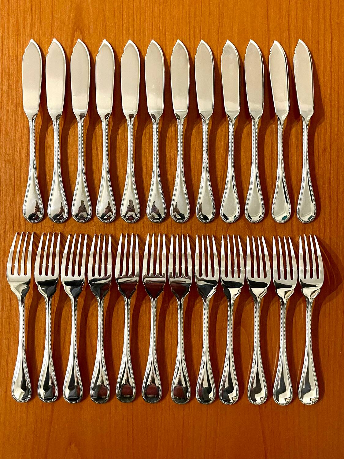 Christofle Perles 12-piece fish cutlery set, excellent condition