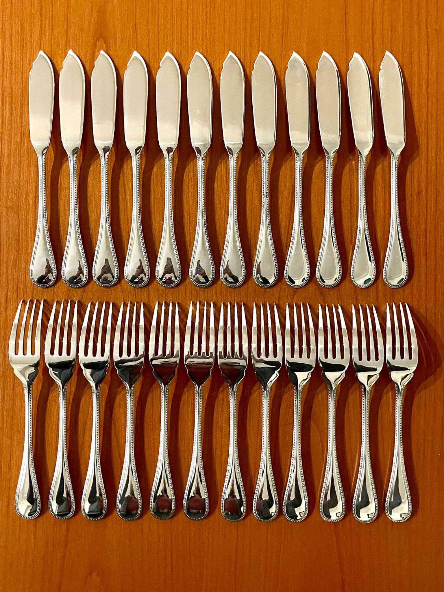 Christofle Perles 12-piece fish cutlery set, excellent condition