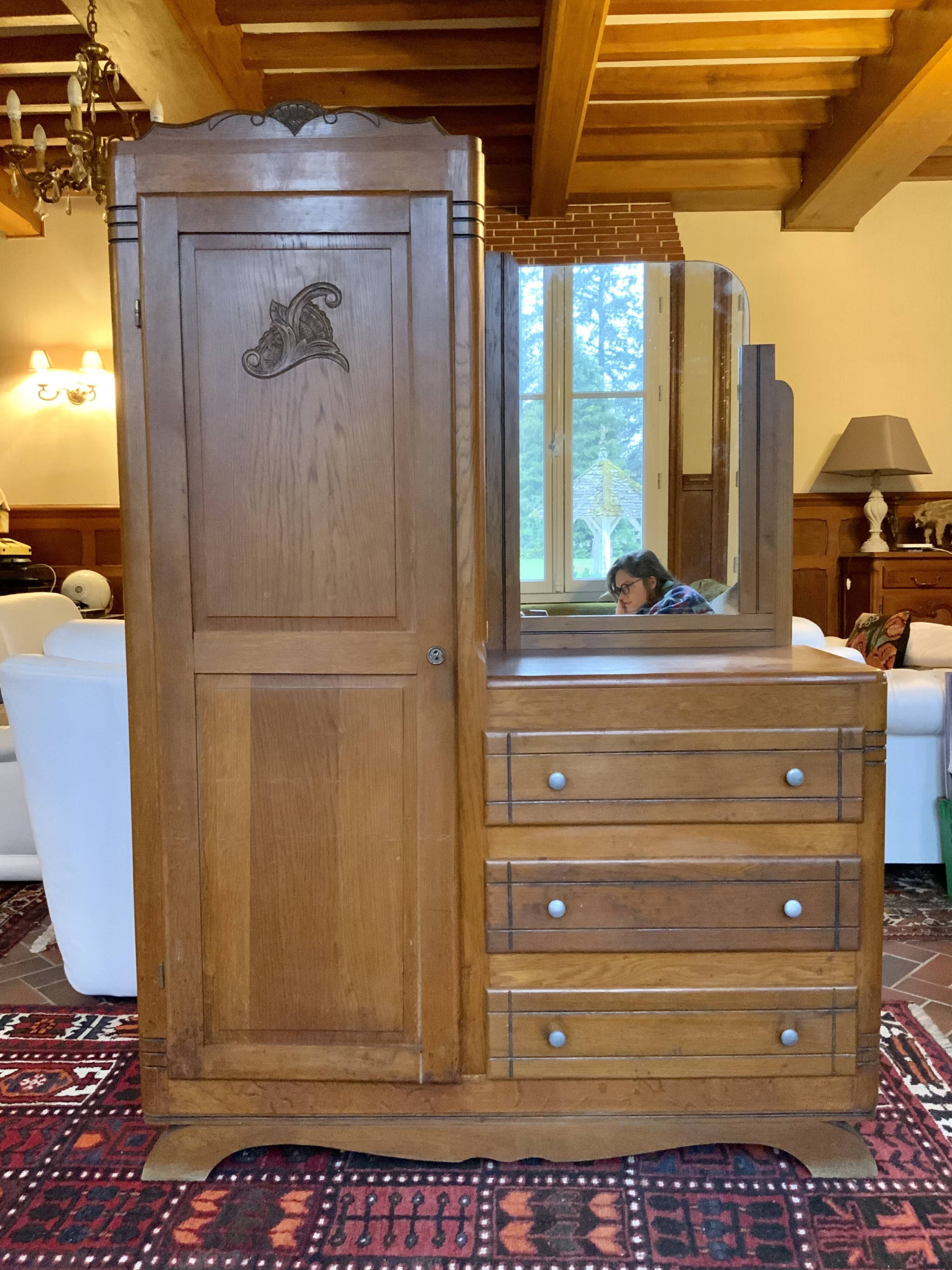 Asymmetrical dresser cabinet