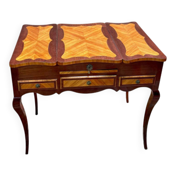 Louis XV period marquetry dressing table, 18th century