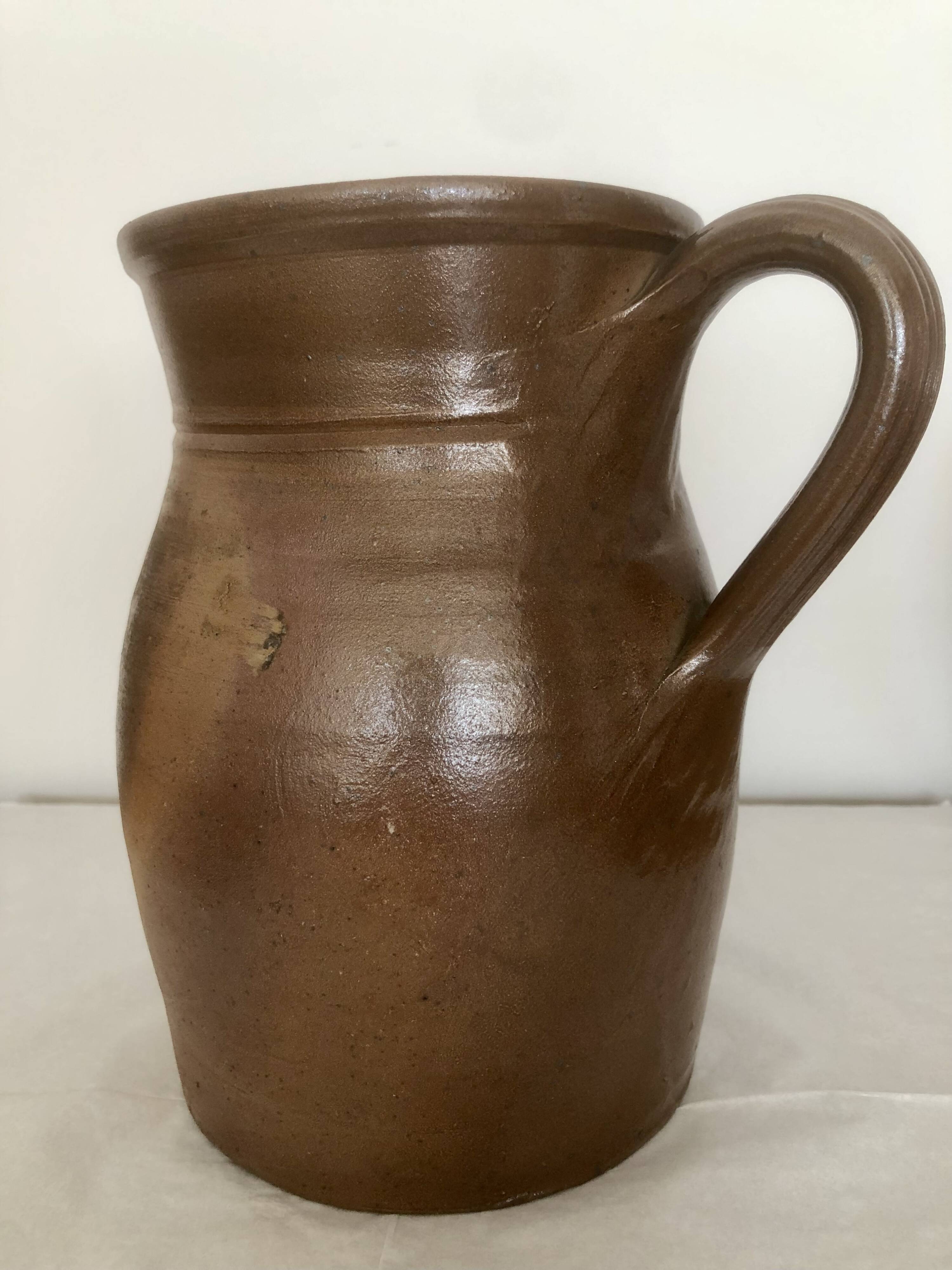 Large brown pot, country style