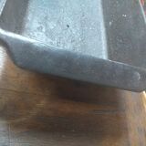 Rectangular cast iron tray