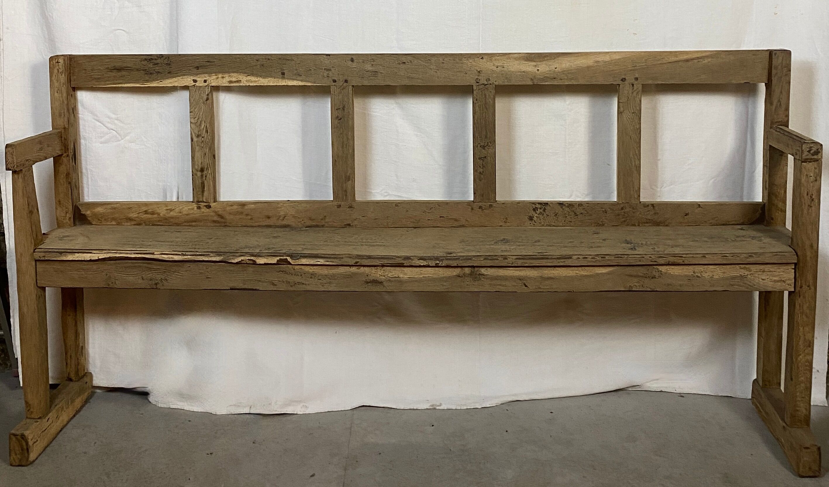 Banc de campagne avec dossier