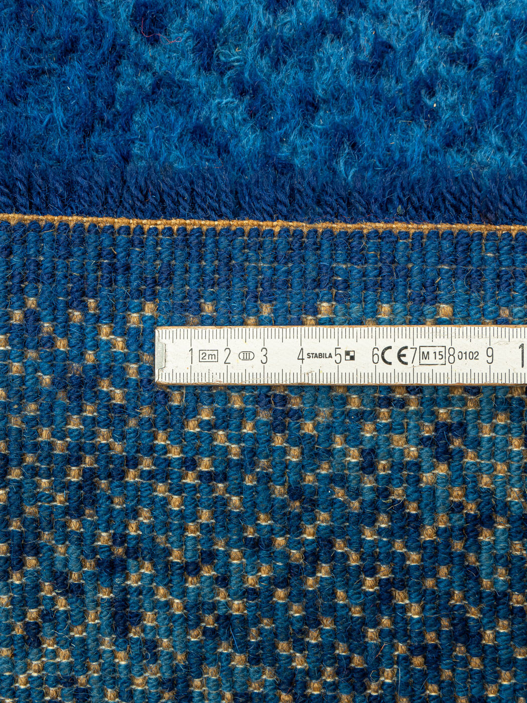 TAPIS DES ANNÉES 1970, 252 X 350