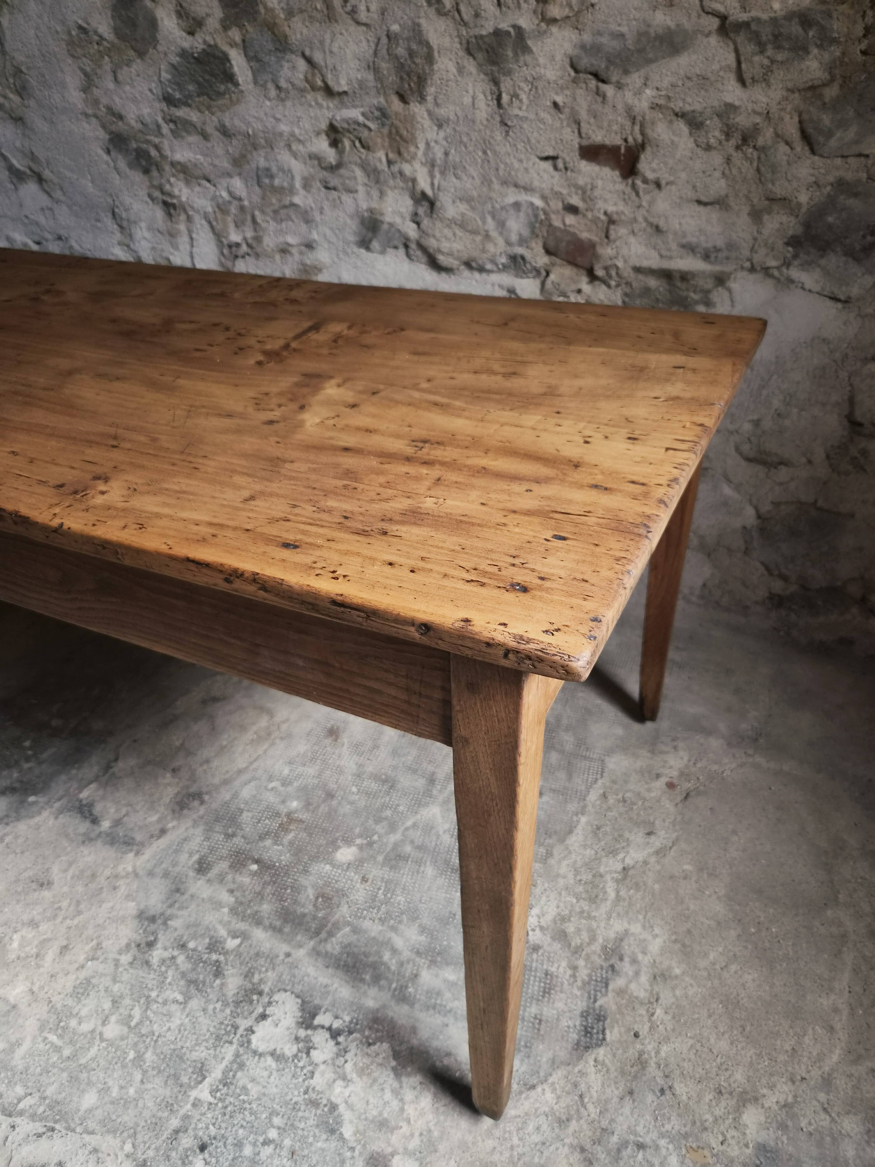 Antique French farmhouse dining table in oak and poplar, 1850–1900