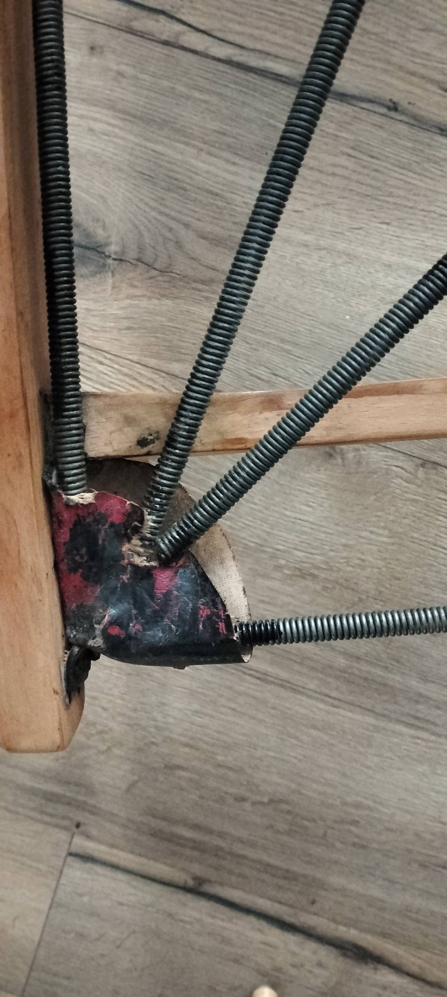 Fauteuil free span dans le goût de pierre guariche