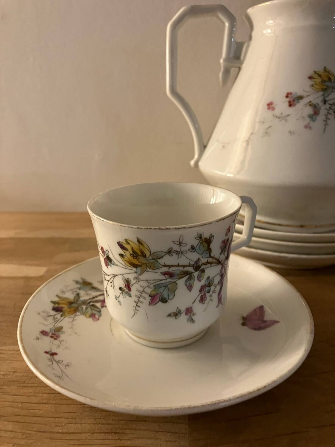 Vintage-Flowered tea/coffee service-To be completed