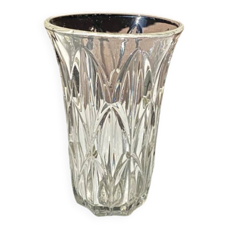 Vase en verre ciselé vintage