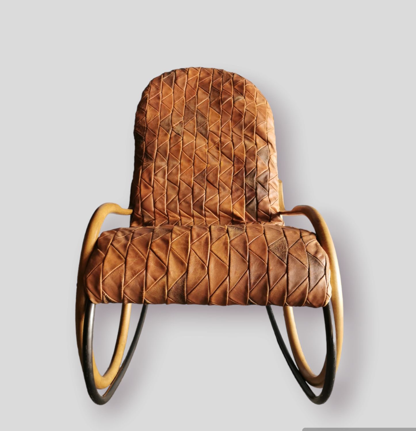 Vintage rocking chair design Paul Tuttle 70's