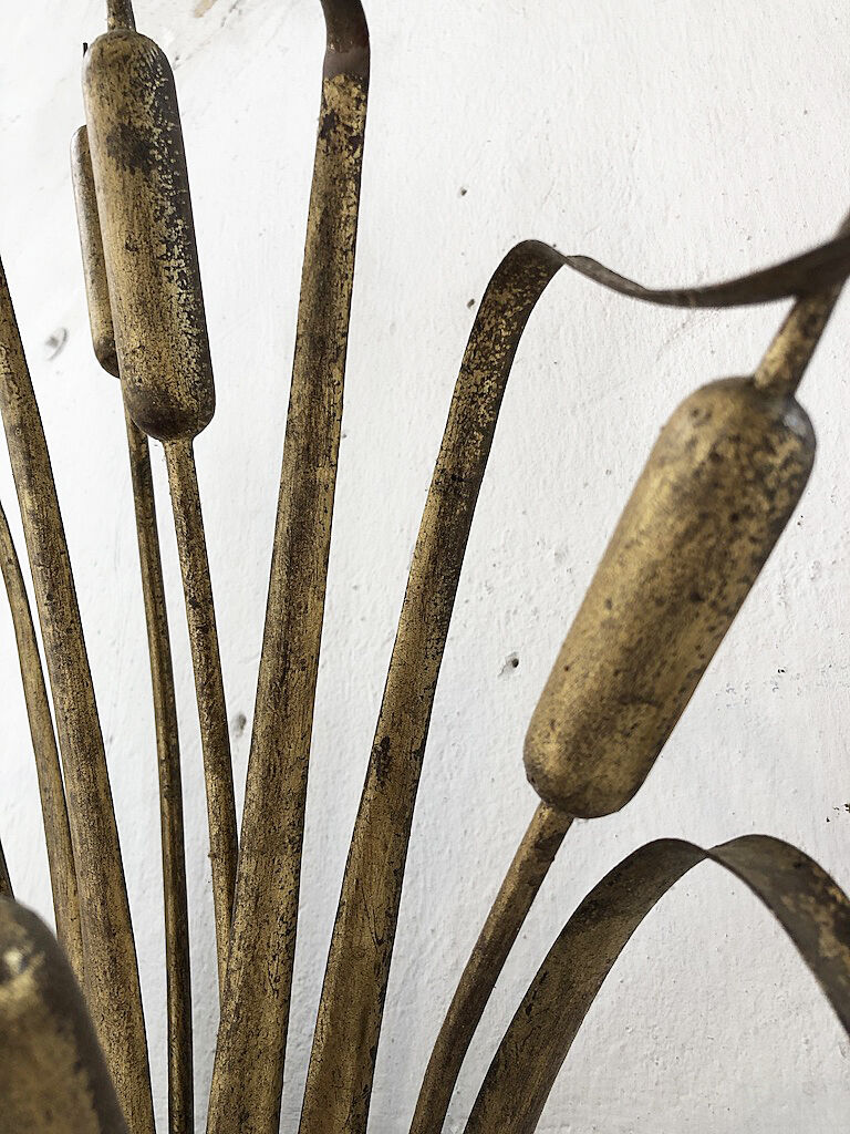 Gold metal reeds flowering wall light