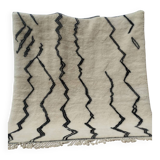 Mrirt Berber rug is entirely handmade. High quality artisan rug.