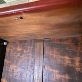 Display cabinet in red and black