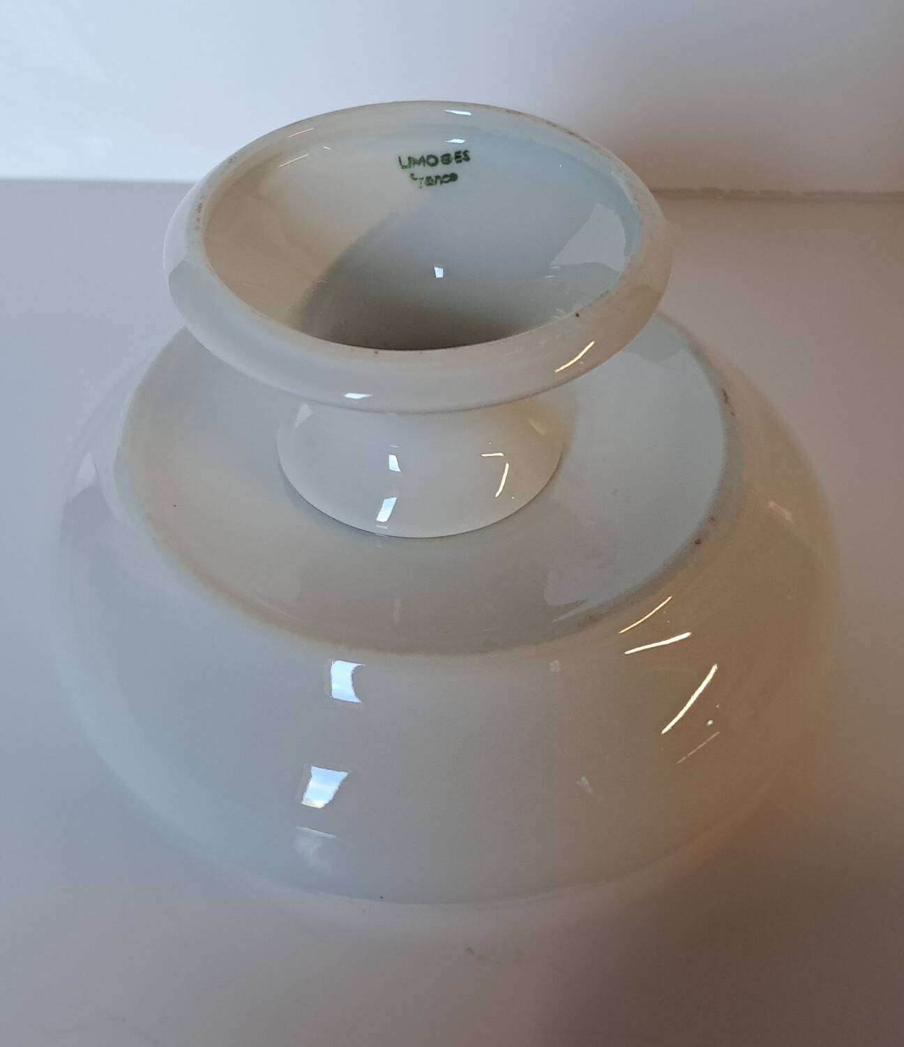 Pedestal bonbonnière in Limoges porcelain