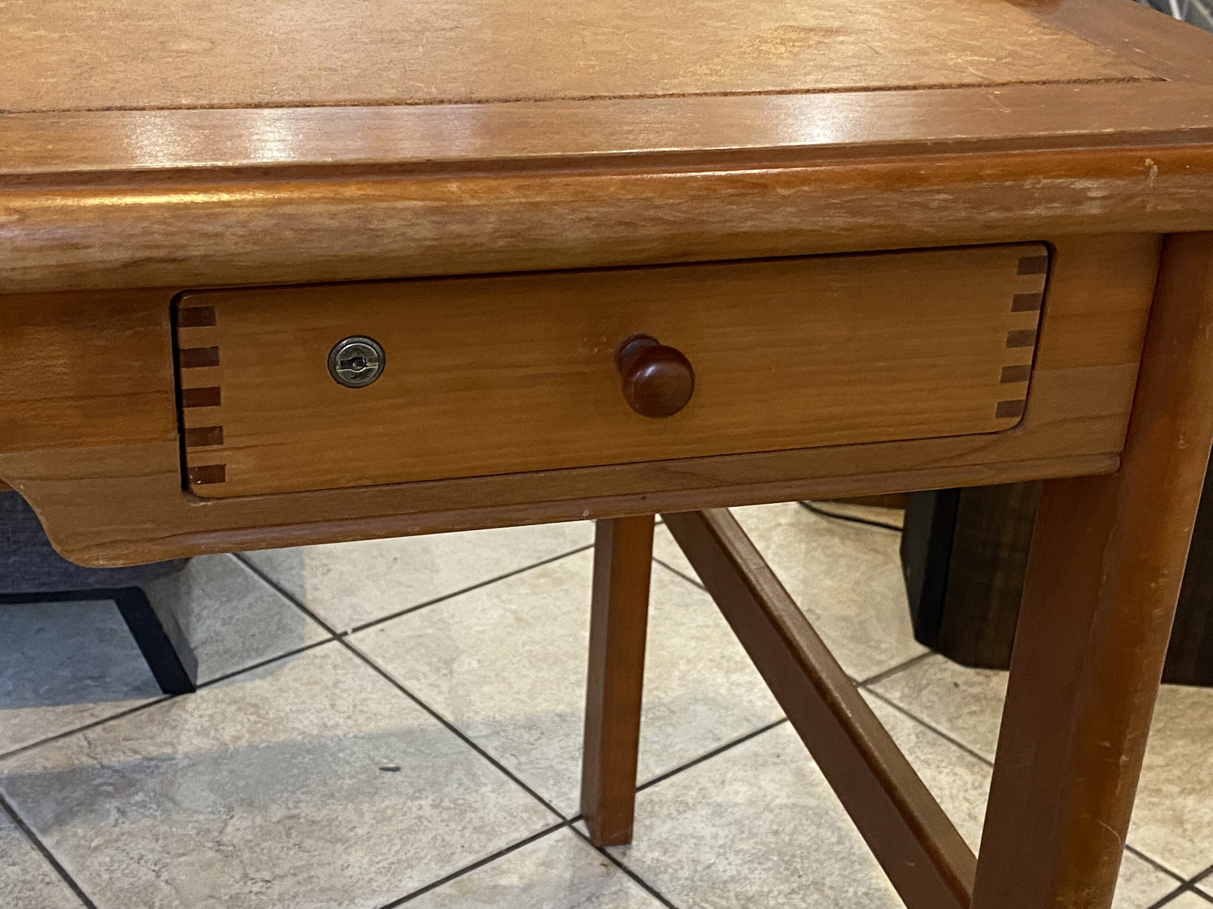 Bureau Andreas Hansen pour Hadsten Traeindustri Denmark 1994