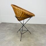 Display basket 50s wicker tripod