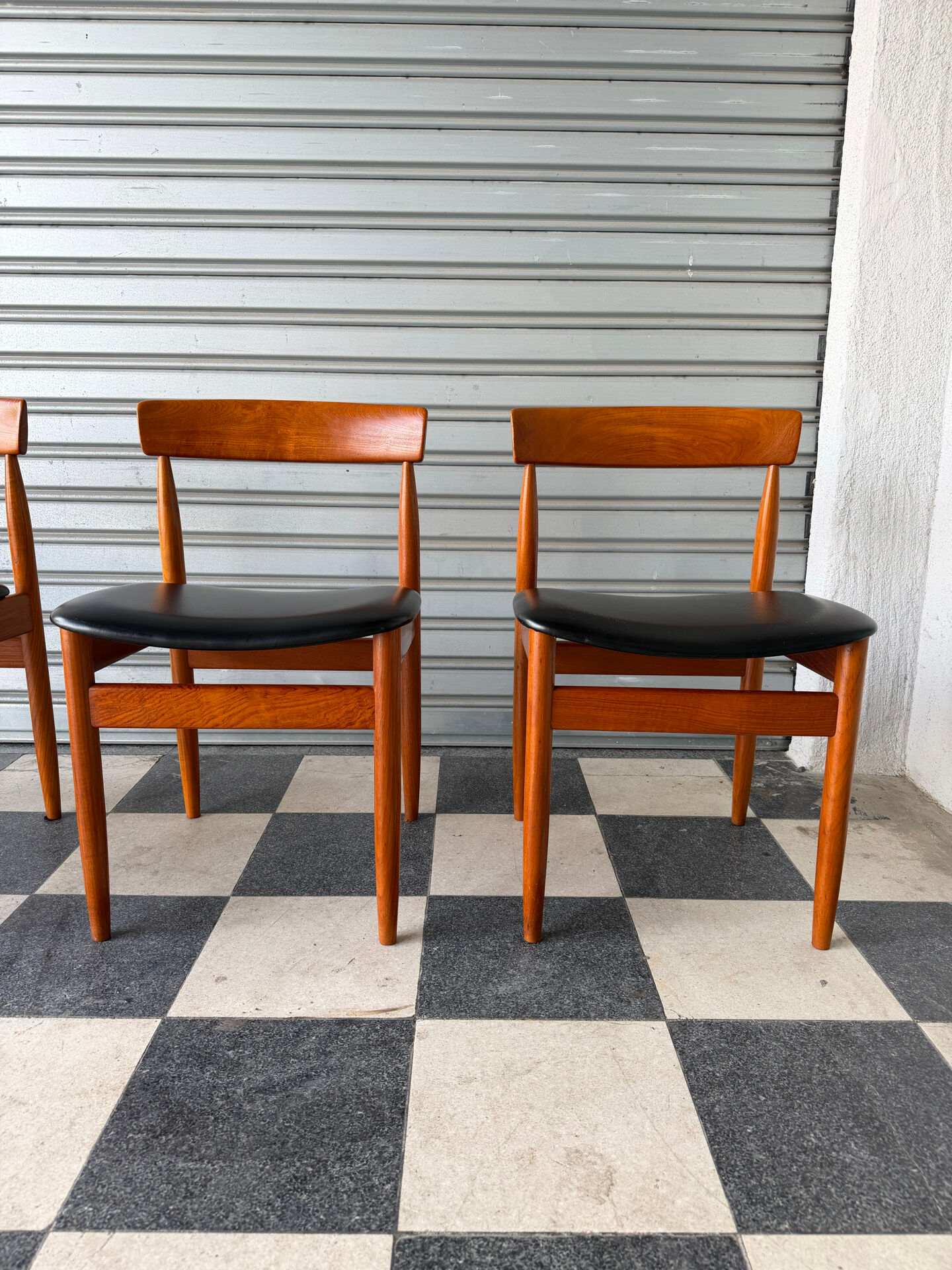 Lot de 4 chaises danoises en teck
