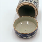 Pot chinois ancien en porcelaine blanc bleue