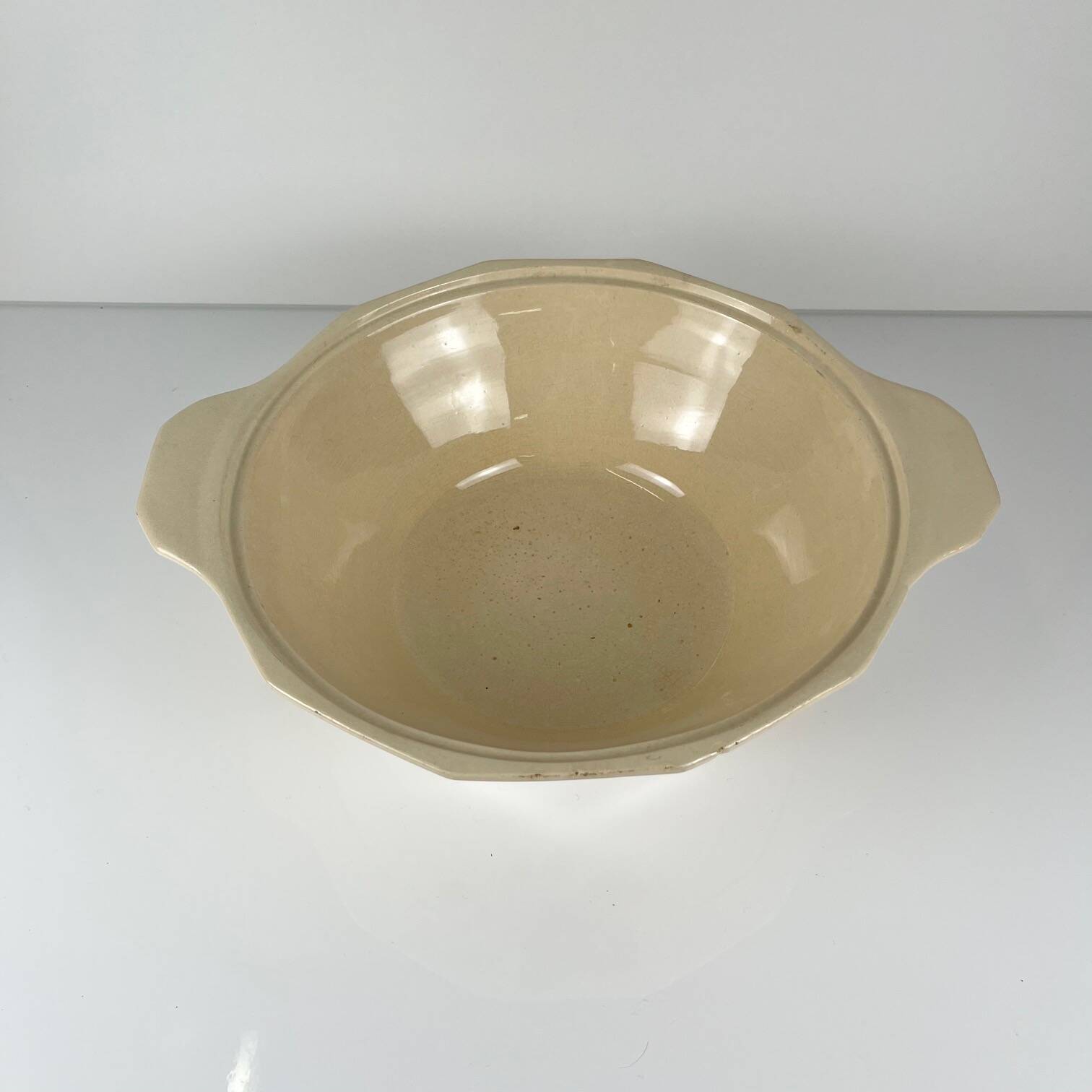 Salad bowl / soup tureen without lid Sarreguemines flower pattern, first me.