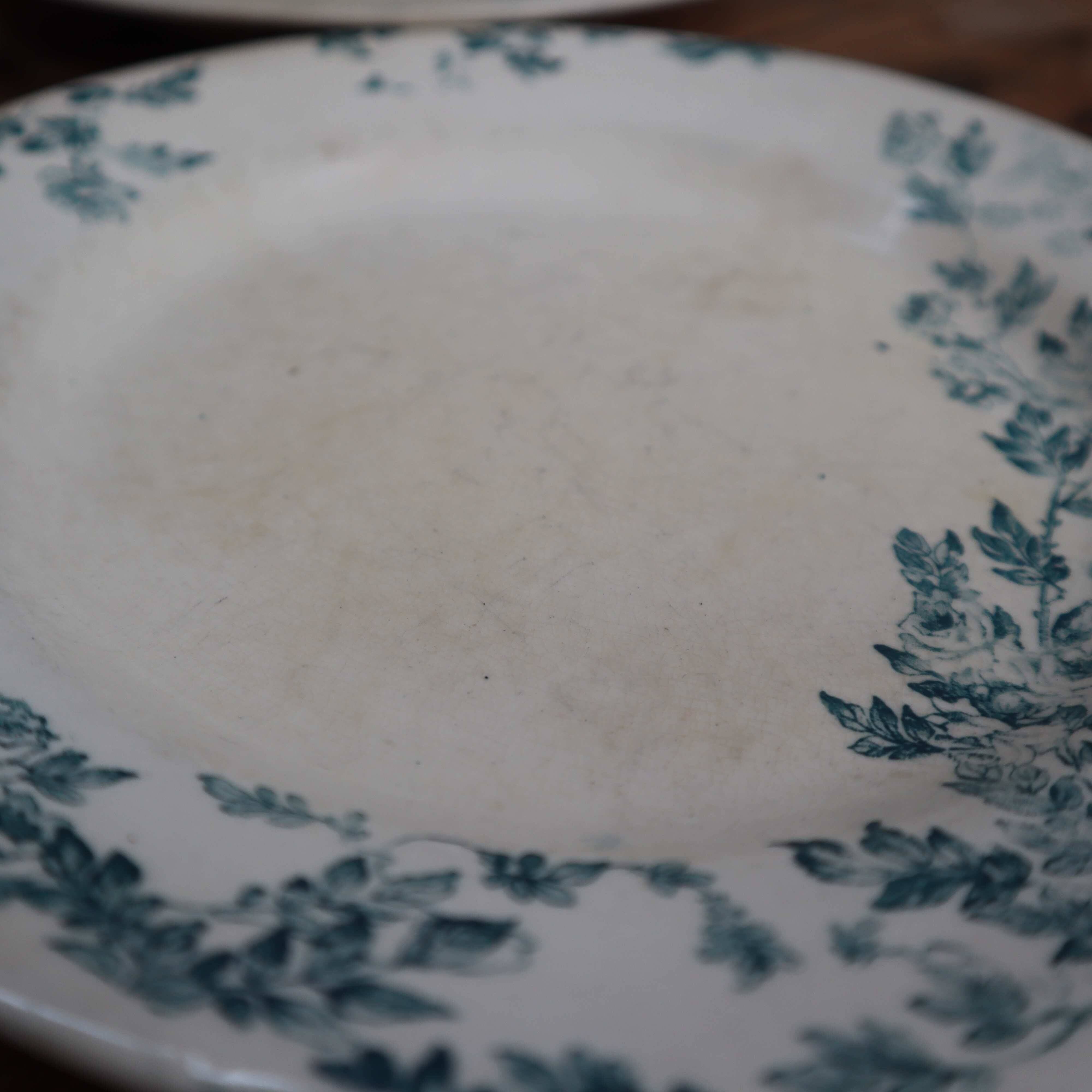8 Flat plates Terre de fer Creil & Montereau