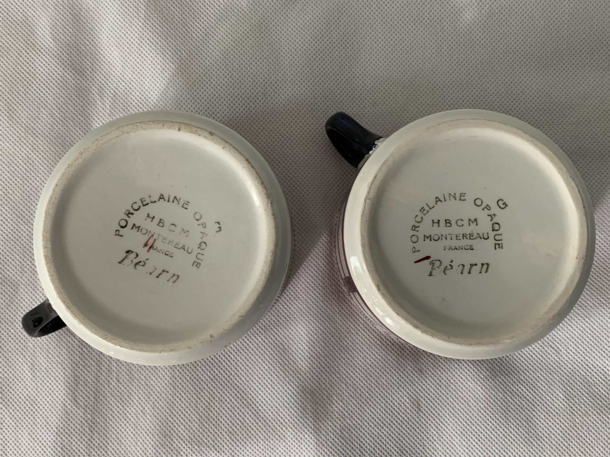 Pair of porcelain cups and cups Béarn HBCM Montereau