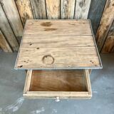 Table en bois et métal