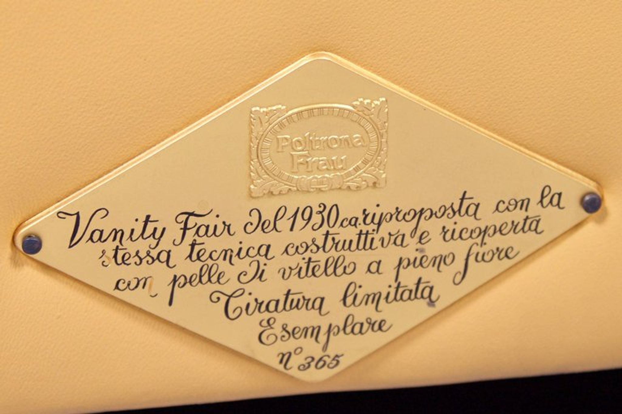Poltrona Frau vanity fair beautiful yellow leather sofa