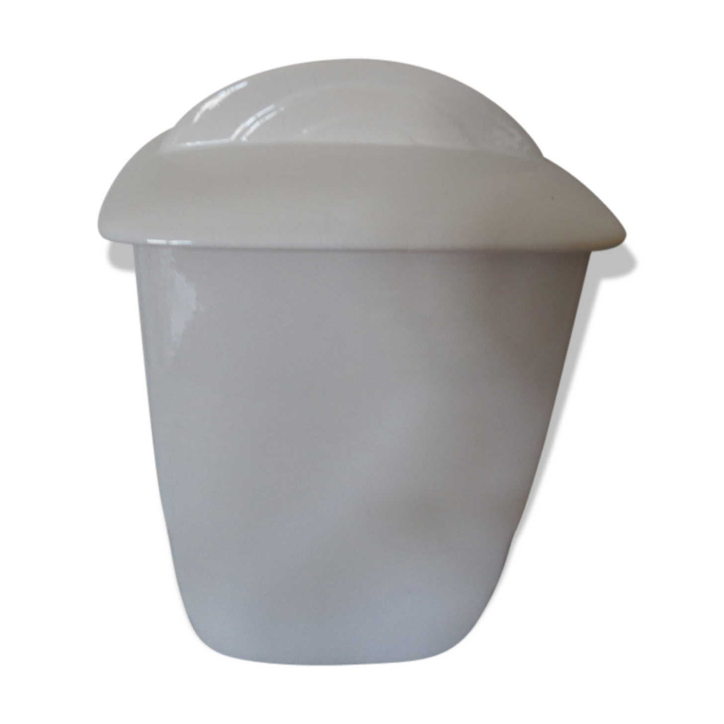 Art deco white ceramic pot