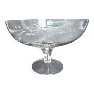 Coupe ancienne en verre gravé