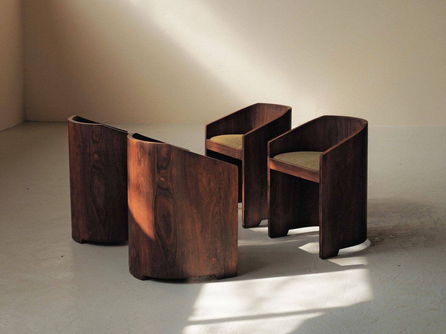 Set of 4 Art Deco armchairs in rosewood veneer, circa 1930.
