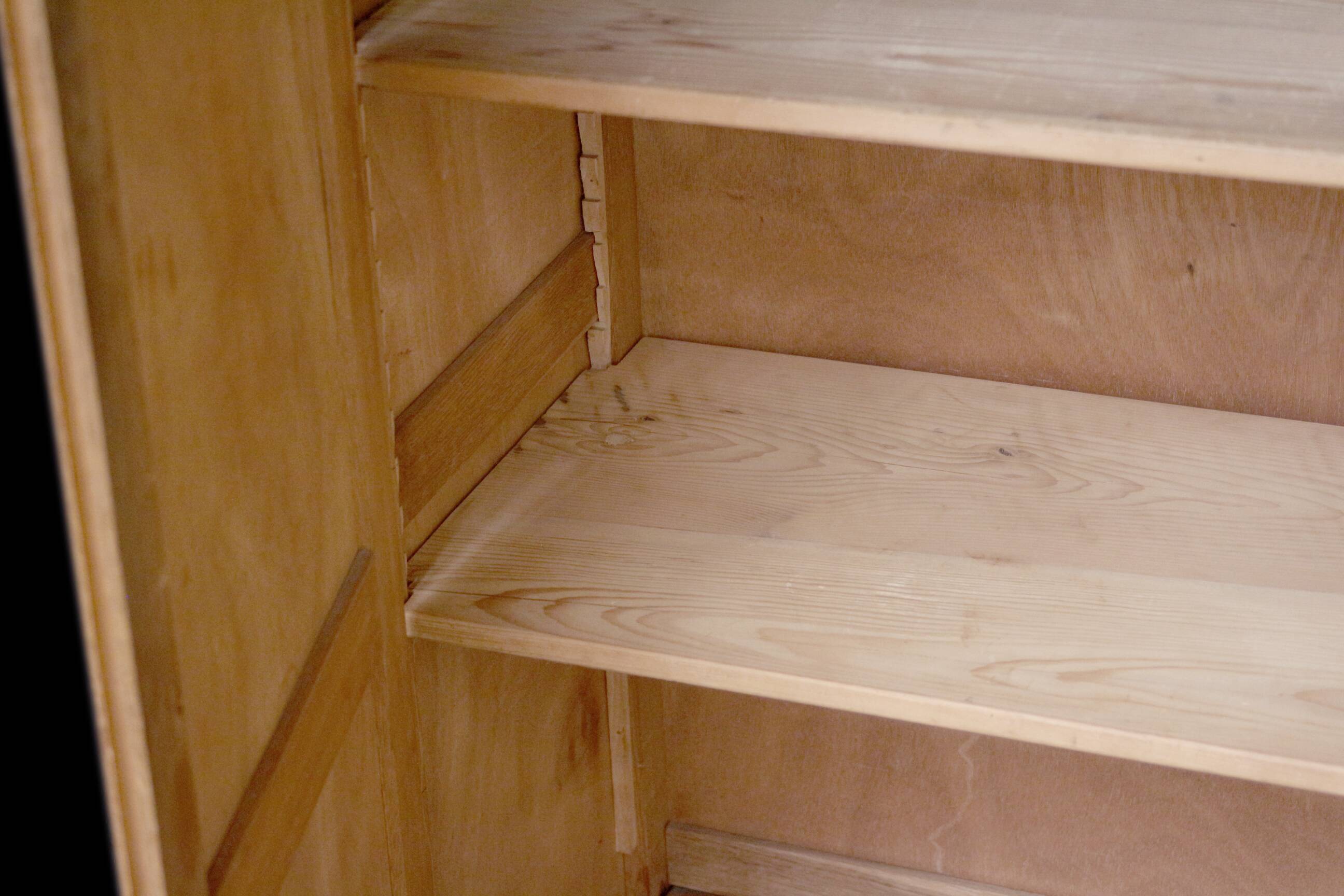 Parisian administrative cabinet from the 1950s. Blond oak.