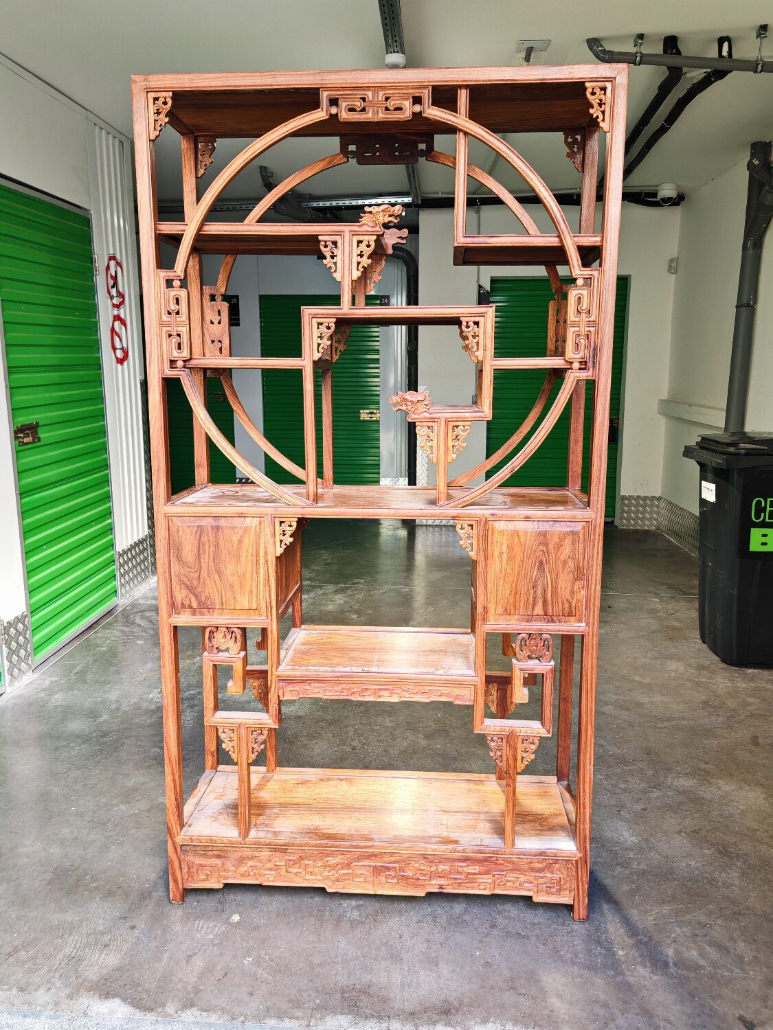 Bibliothèque chinoise Collectible Décorative en bois exotique