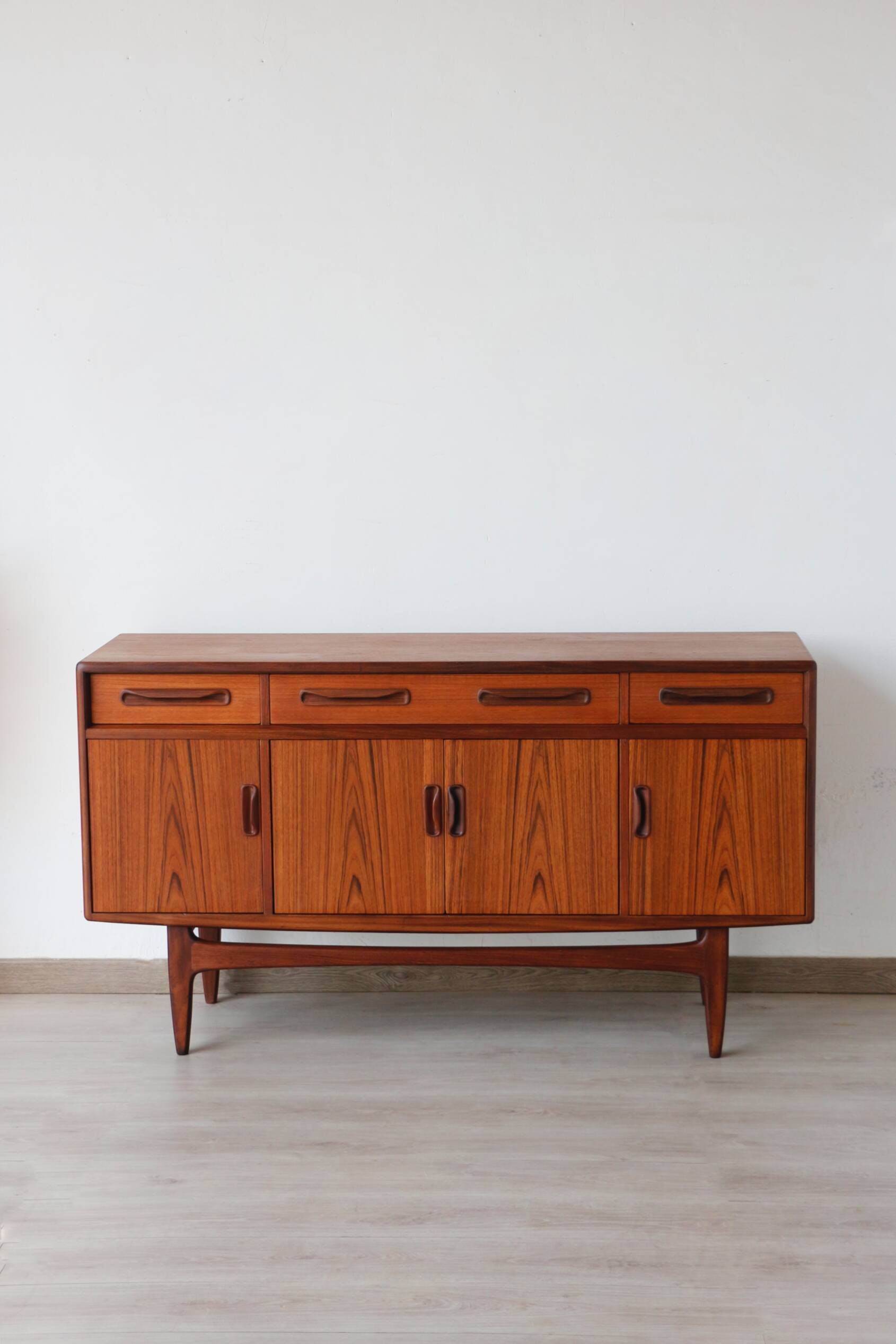 Vintage teak enfilade G-Plan – Fresco – Victor Wilkins – 1960s