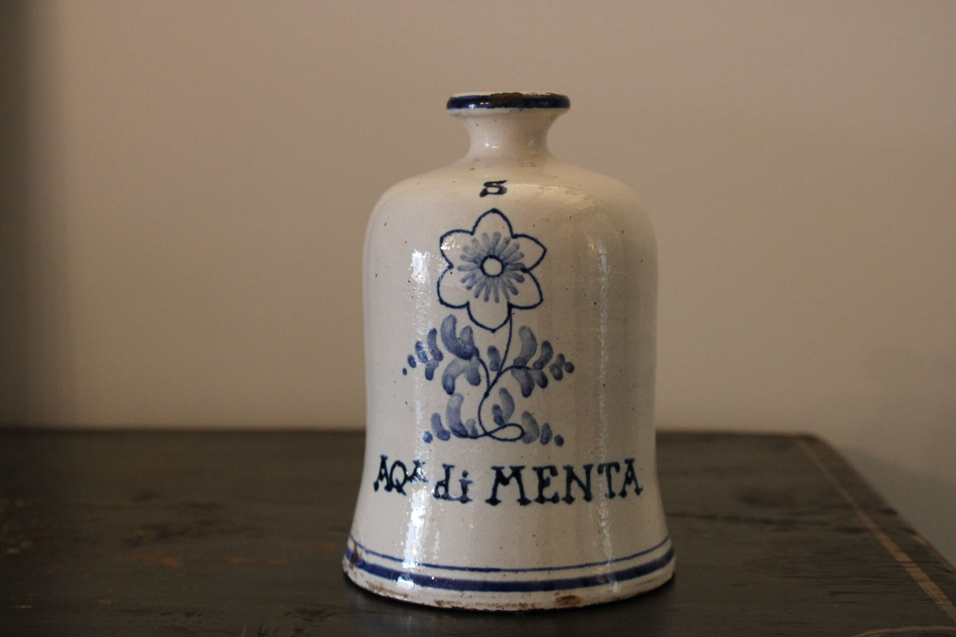 Ceramic pharmacy pot