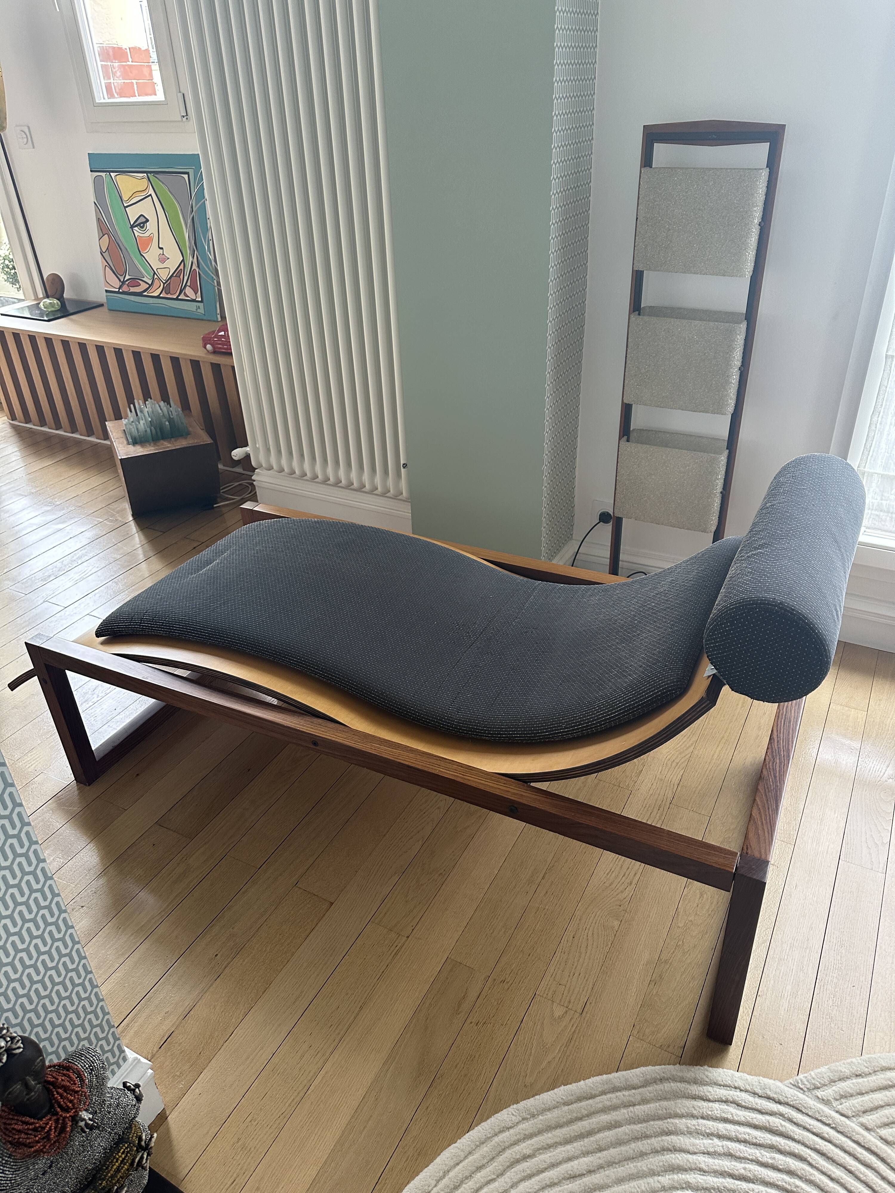Eco lounge chair by James Wines