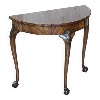 Console half-moon style Thomas Chippendale in flame mahogany.