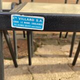 8 chaises d’écolier
