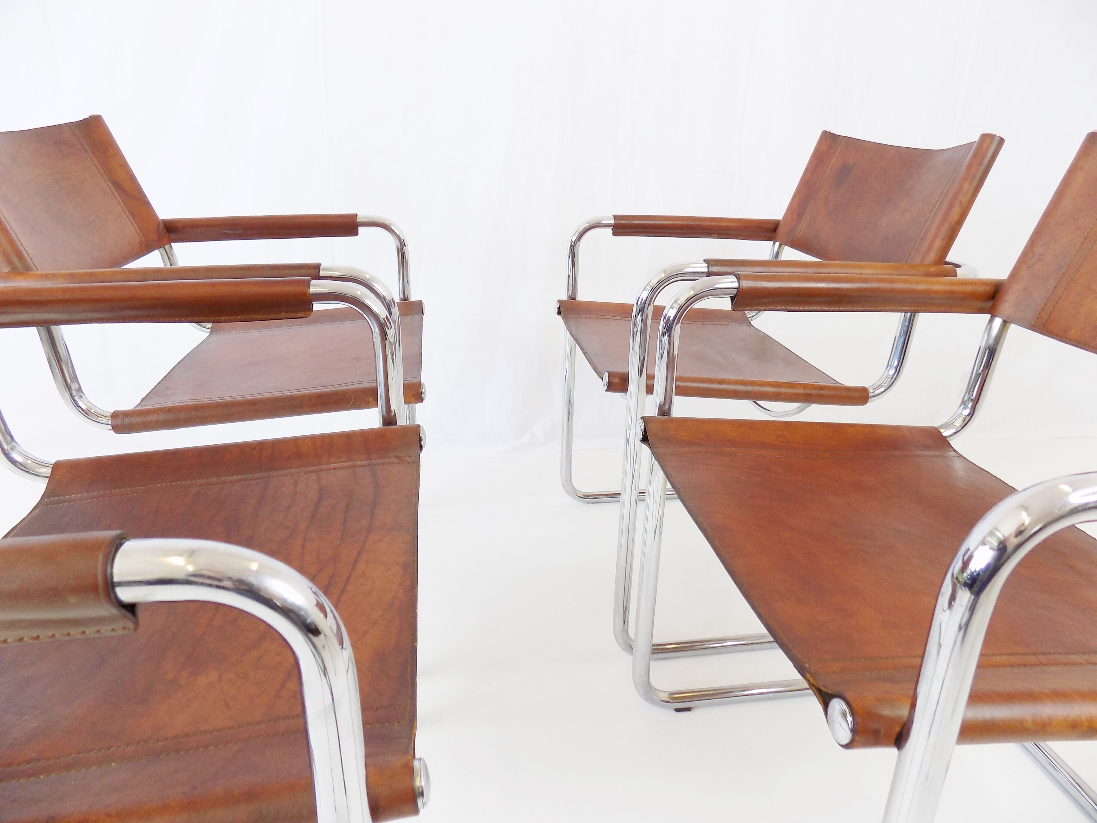 Matteo Grassi MG5 set of 4 leather cantilever chairs