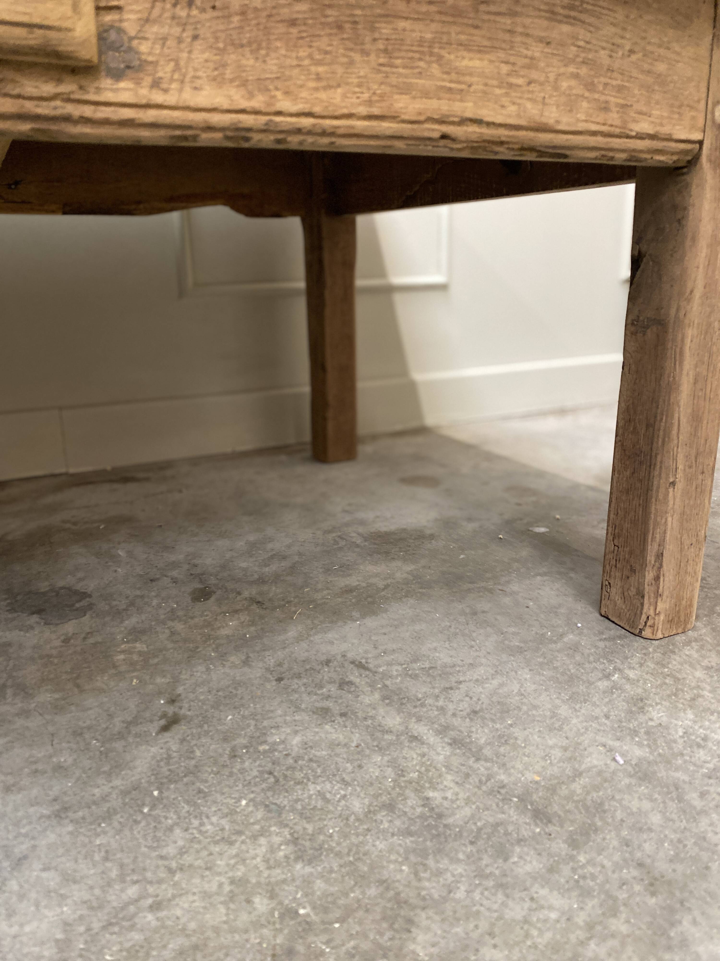 Table basse de ferme
