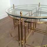 Table basse ronde en laiton de style néoclassique