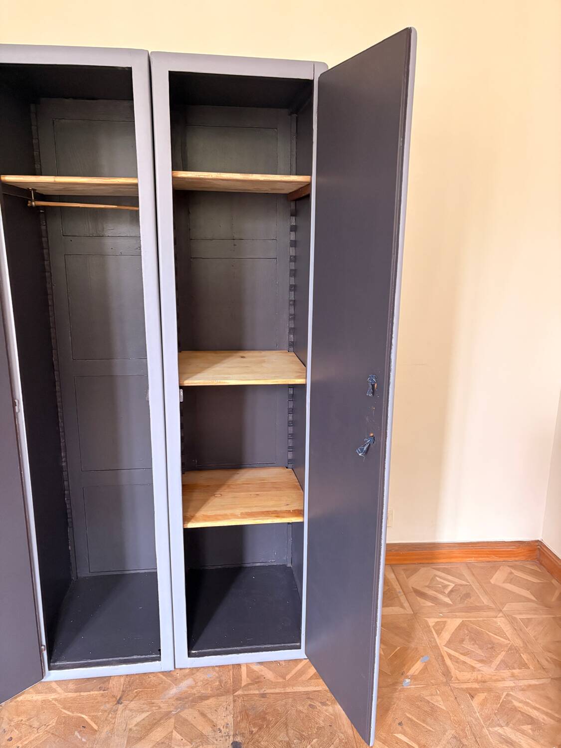 Mado wardrobe