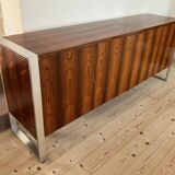 Sideboard from the 1960s-1970s in rosewood veneer.