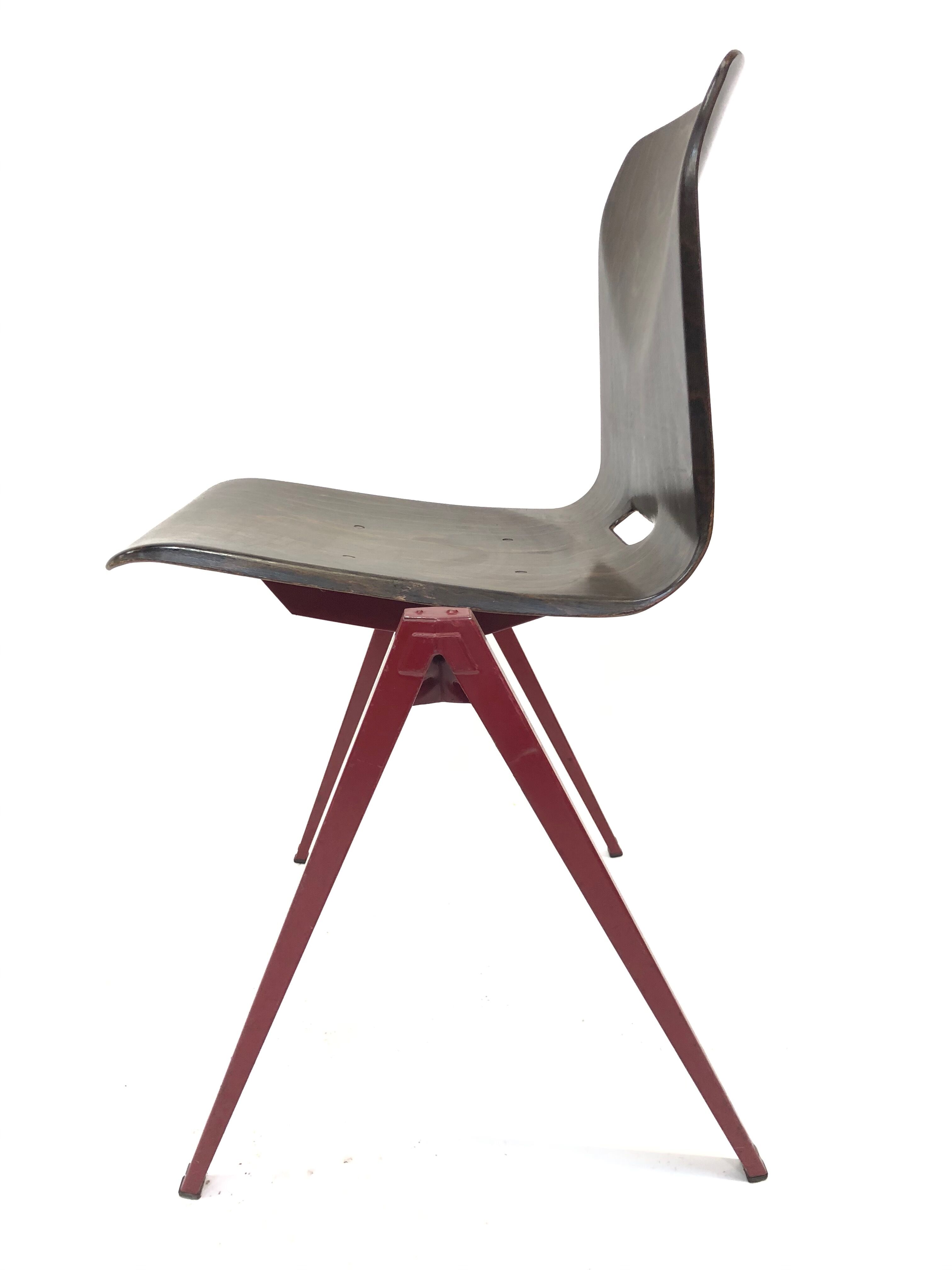 Chaise d'école empilable Pagholz Galvanitas S22