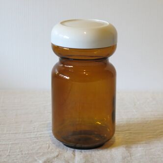 Very pretty yellow amber glass jar with its screw lid in very good condition