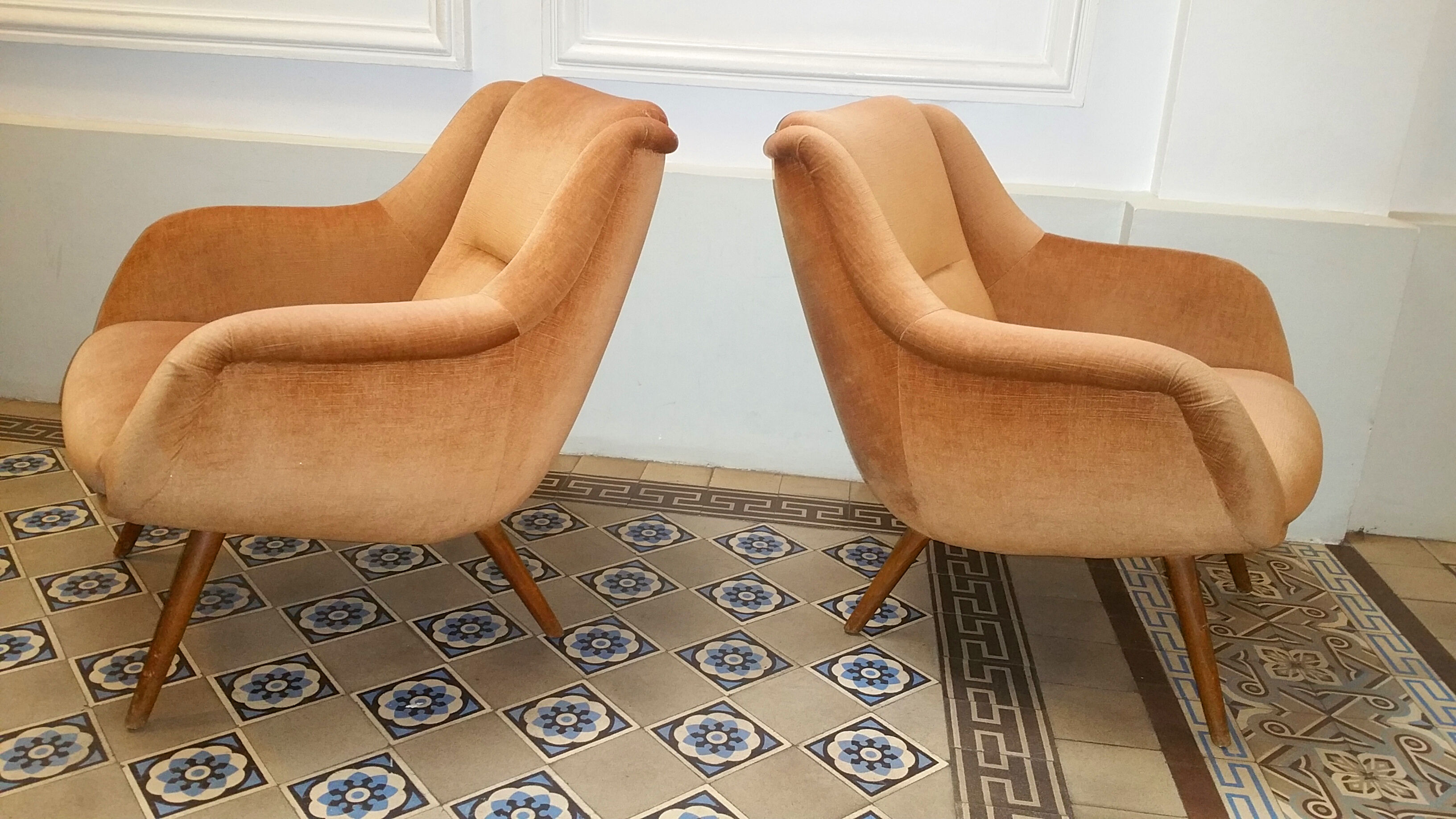 Pair of chairs sculptural vintage restored 60 years