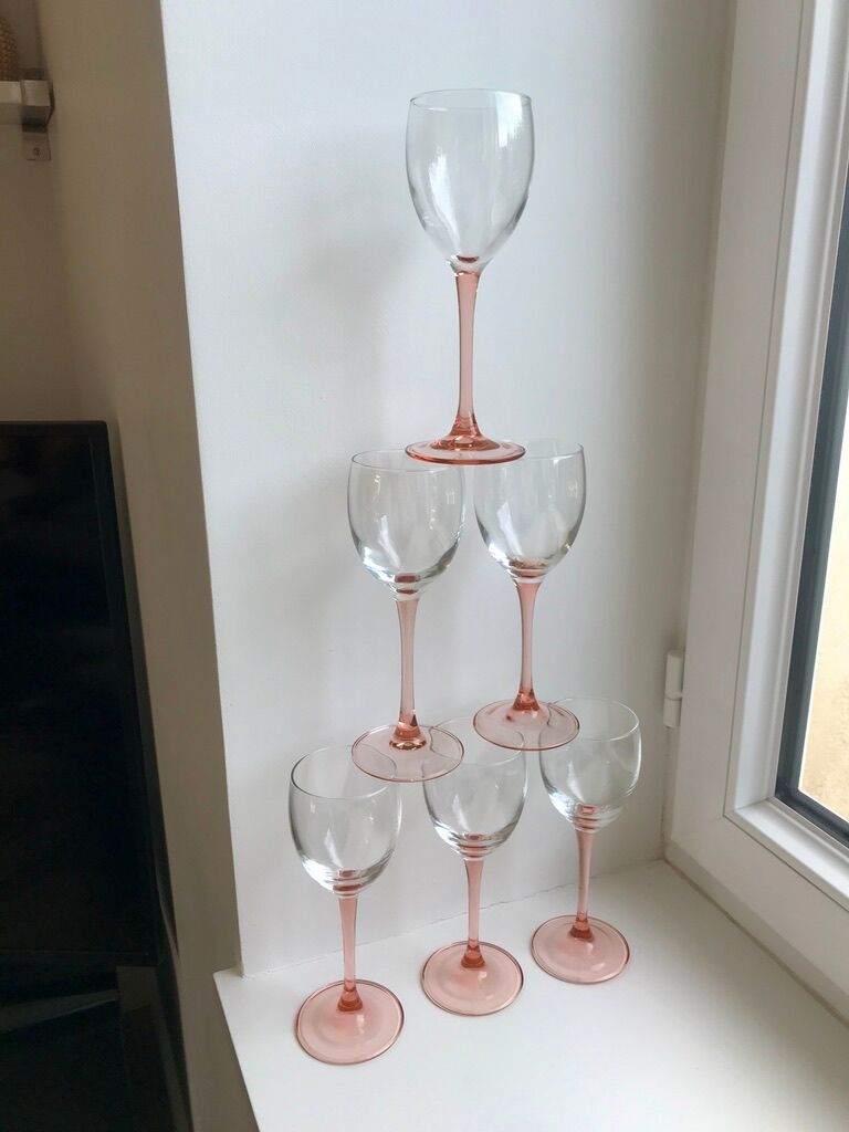 Set of 6 wine glasses with pink feet 70s