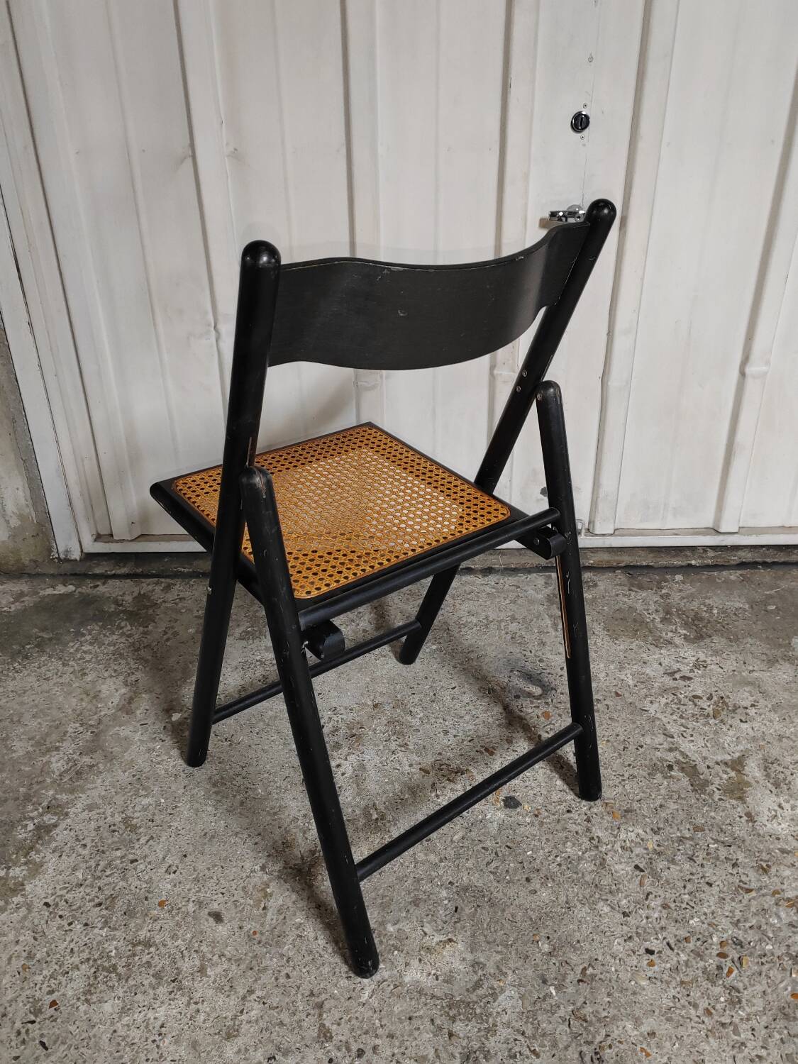 Chaise pliante cannée vintage
